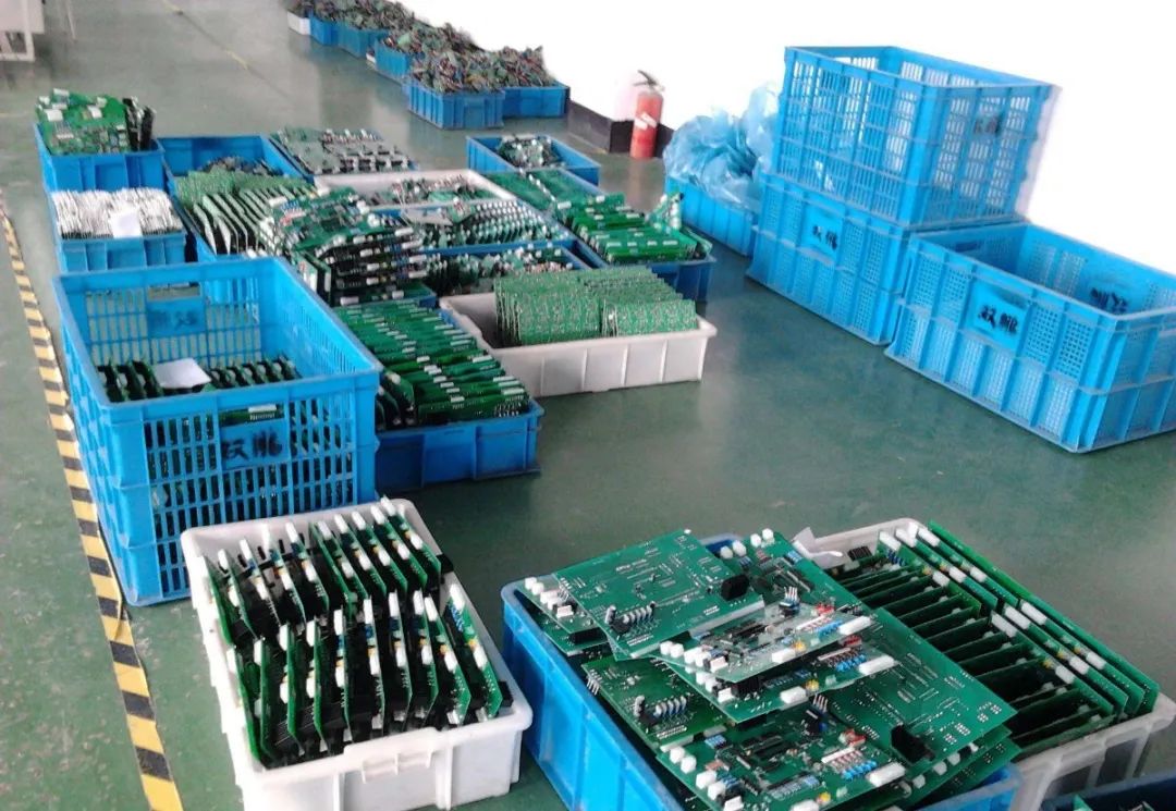 電子工業(yè)廢氣VOCs污染如何治理？的凈-異味控制劑還原綠色健康呼吸！.jpg